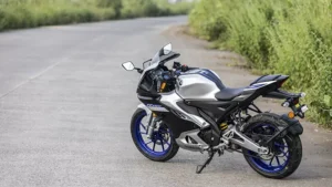 Yamaha R15 V5